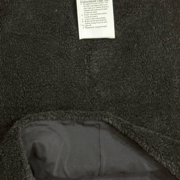 Brand New Textured Fleece Logo Tee in black - Picture 8 of 9